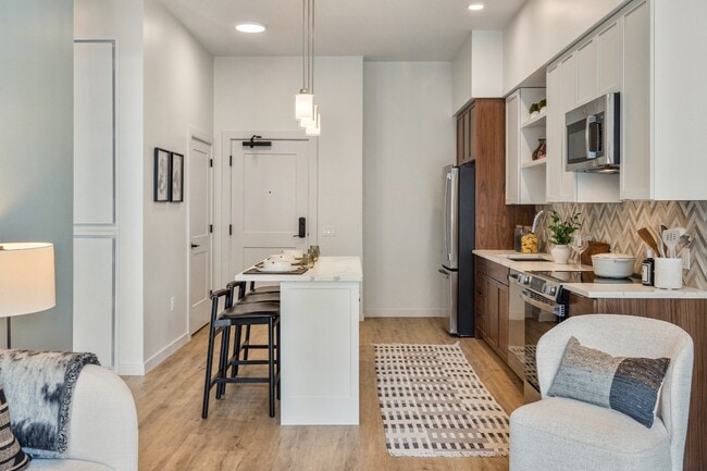 Building Photo - Epicurean