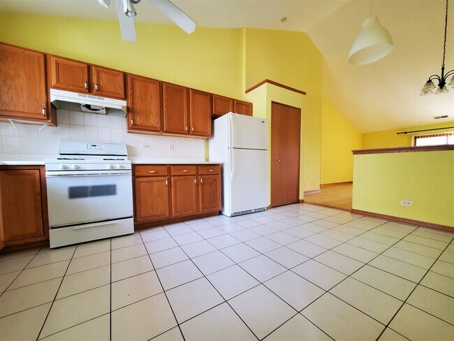 Building Photo - 8710 W Evelyn Ln