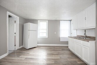 Building Photo - 9005 Union