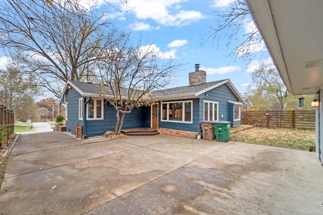 Foto del edificio - 6601 Lincoln Ave