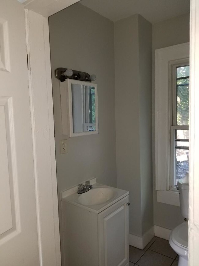 135 Ward St, New Haven, CT 06519 Townhome Rentals in New Haven CT