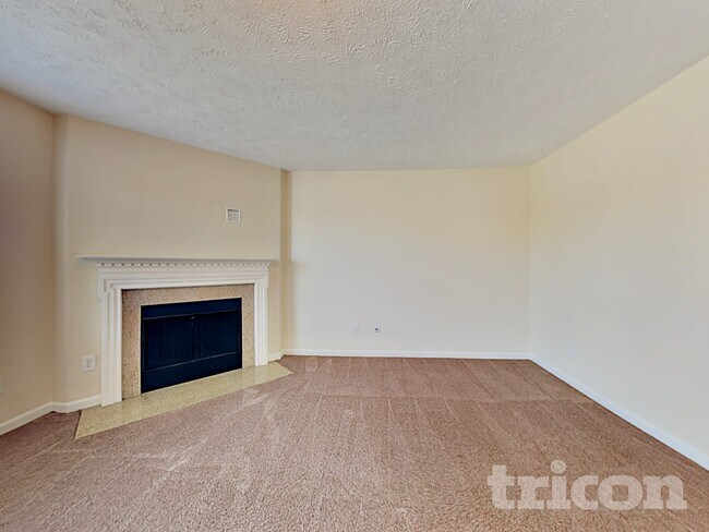 Building Photo - 1009 Harmony Ln