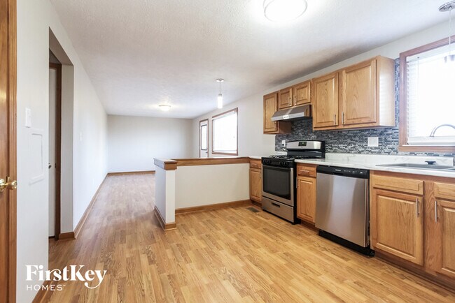 Building Photo - 1413 Beechwood Dr