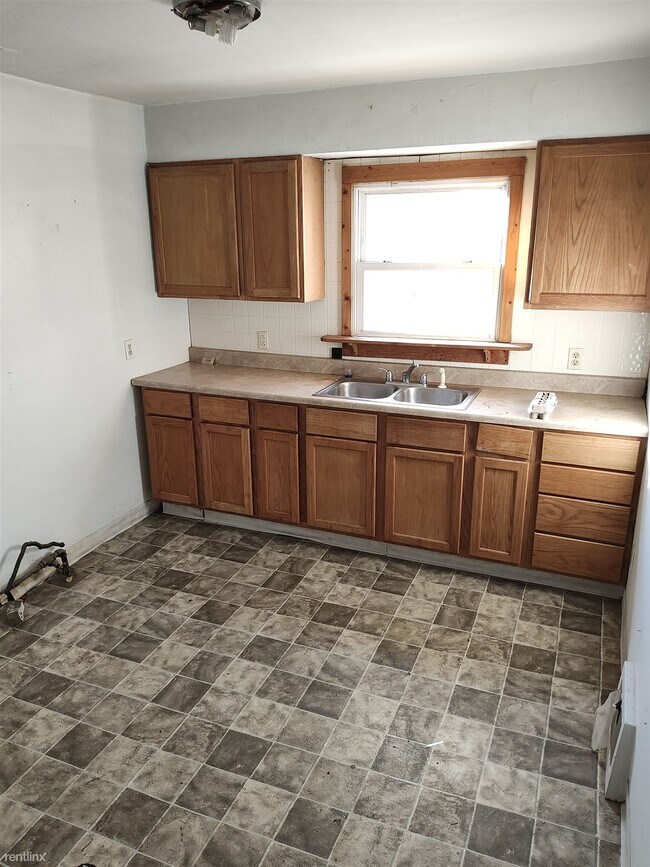 Building Photo - 1 br, 1 bath Duplex - 1430 Ridge Avenue A