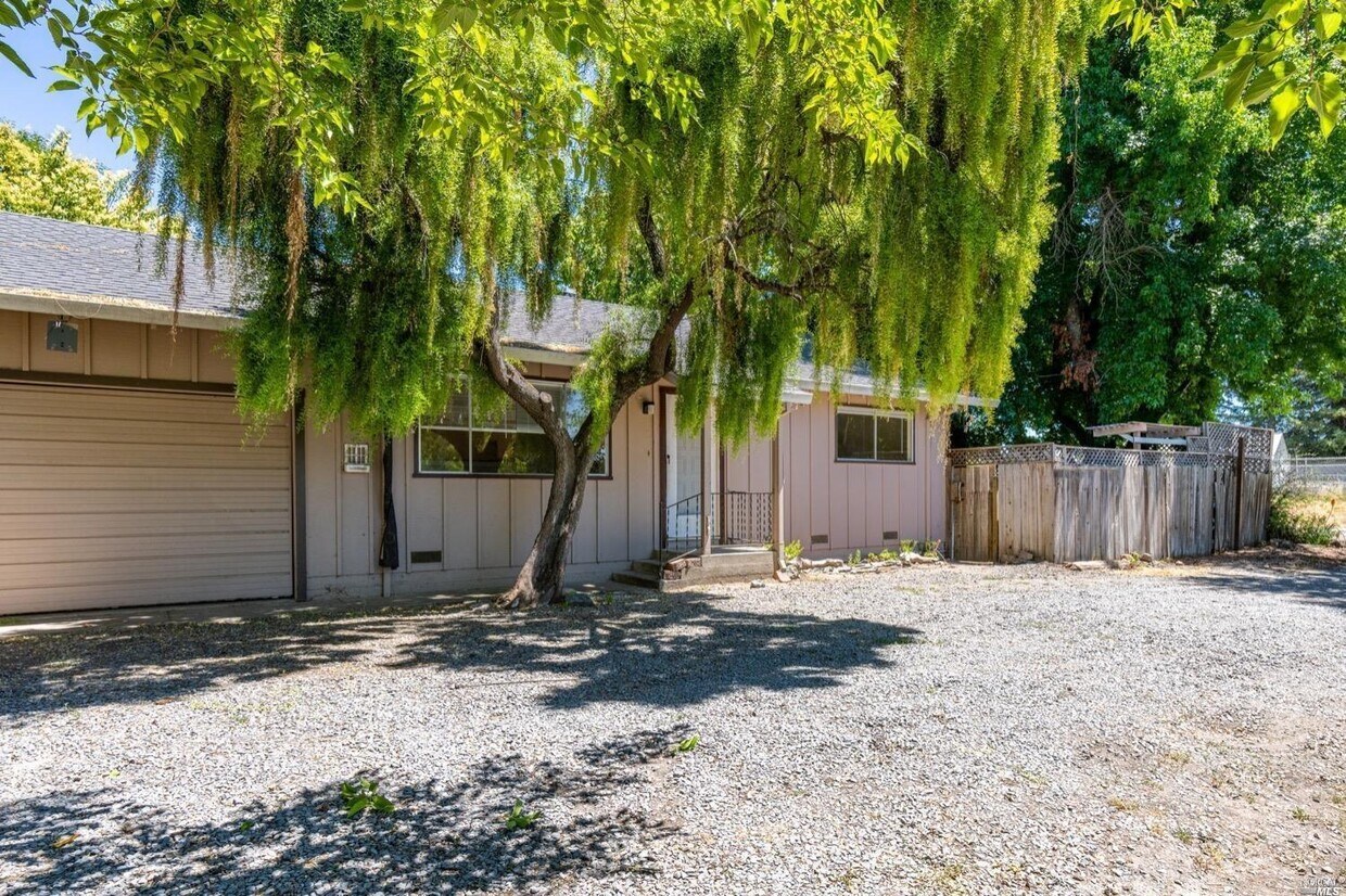 Primary Photo - 6312 Anderson Rd