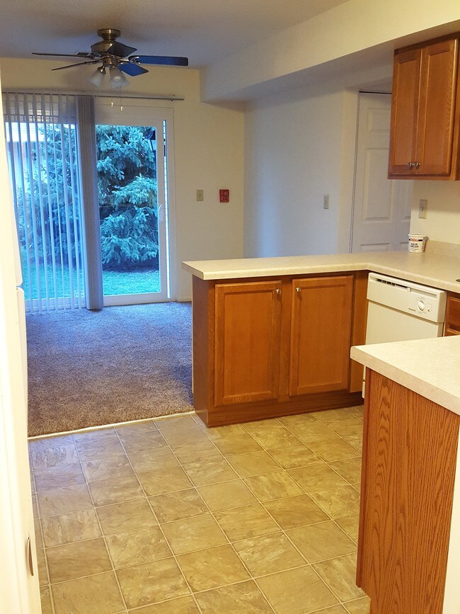 Hidden Creek Apartments Rentals New Berlin, WI