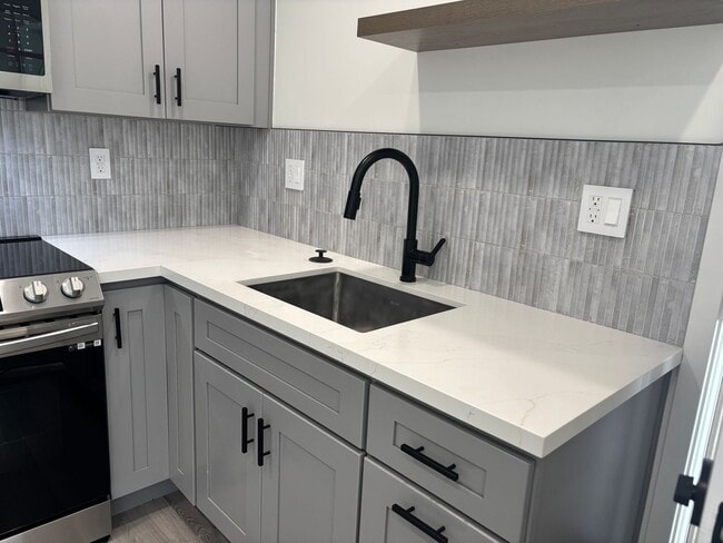 Foto del edificio - 1219-1223 S Lake St