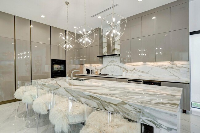 Foto del edificio - 4028 Chatham Ln