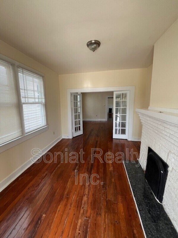 Building Photo - 2510 General Pershing St