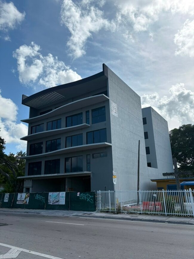 Building Photo - Sunshine Residence