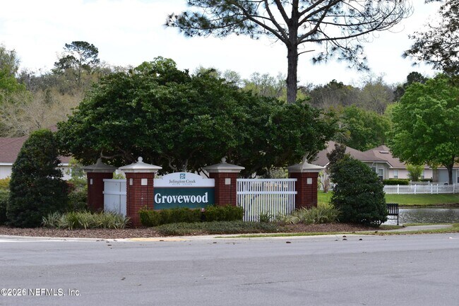 Foto del edificio - 408 Chicory Pl