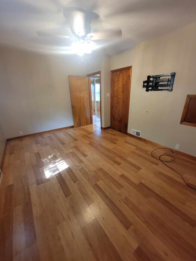 Foto del edificio - 4310 W Ridge Rd