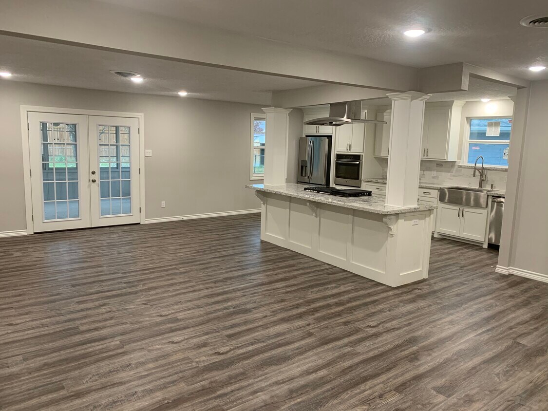 146 Wood Manor Ln, Sour Lake, TX 77659 House Rental in Sour Lake, TX