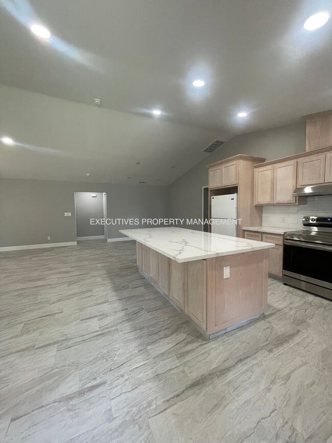 Photo - 1957 CA-140 House