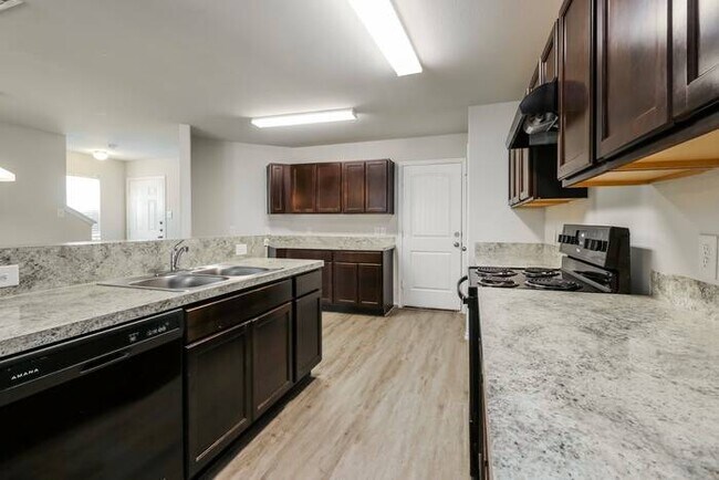 Foto del edificio - 4039 Richey Silver St