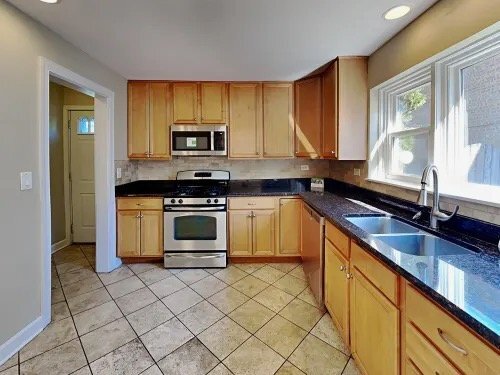 Photo - 9087 Forestview Rd (Evanston, IL)