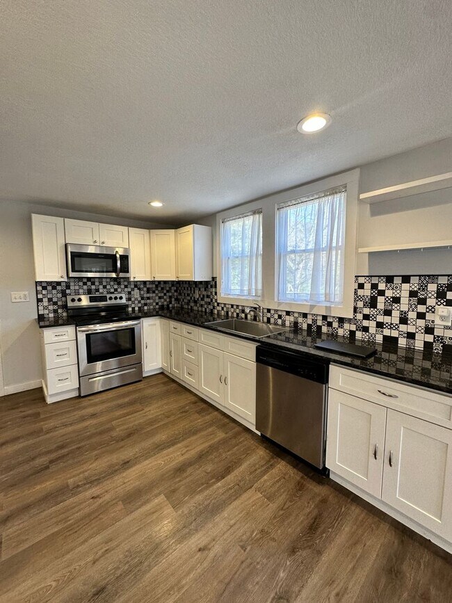 Foto del edificio - Knoxville 37920 - 3 bedroom 2 bath - call ...