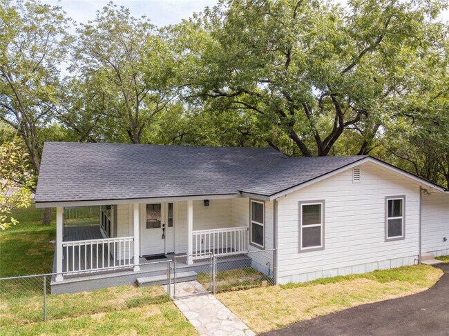 Building Photo - 18414 Scenic Loop Rd