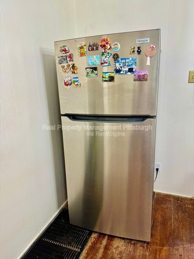 Foto del edificio - 2218 Sarah St