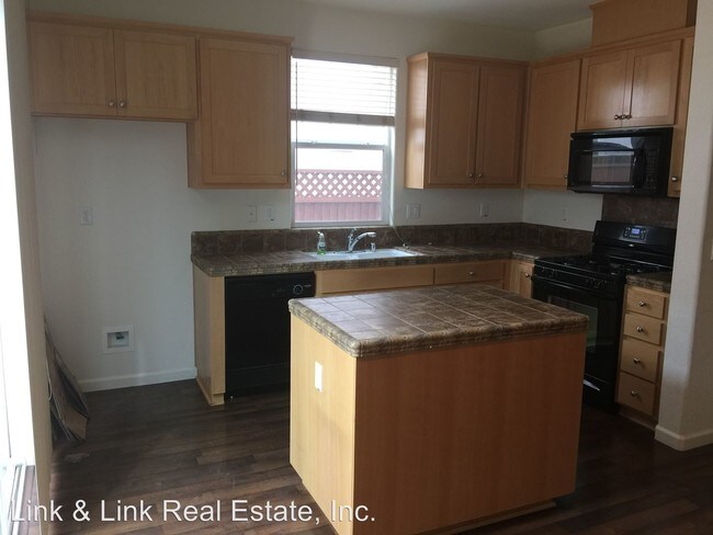 Foto del edificio - 1155 Tocia Ave