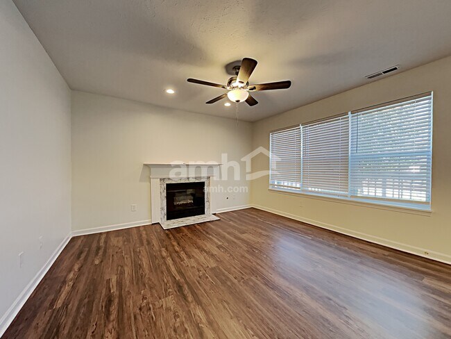 Foto del edificio - 4874 Oakton Way