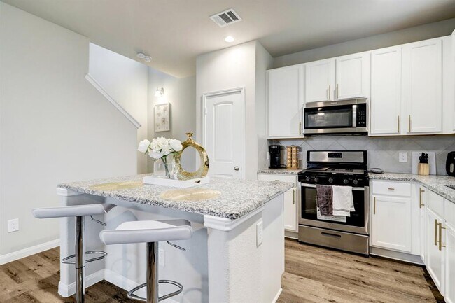 Building Photo - 22219 Sovereign Heights Ln