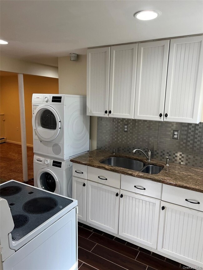 Building Photo - 278 Swan Lake Dr