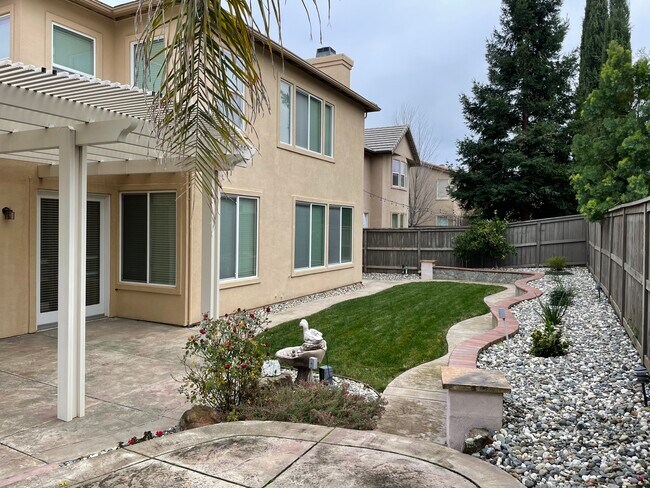 Building Photo - 1748 Dornie Cir
