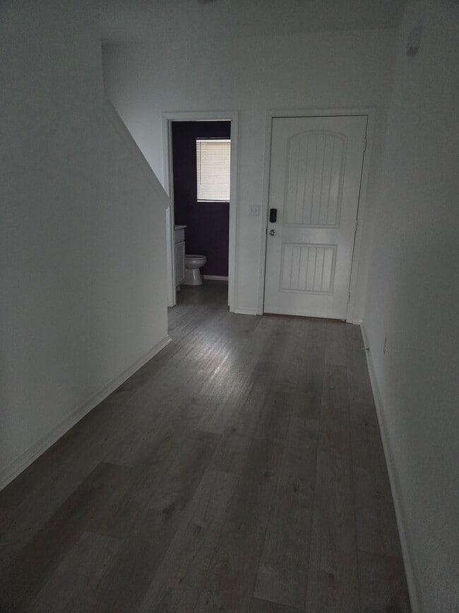 Foto del edificio - 8300 Fitzgerald Ln