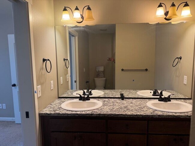 Foto del edificio - 2706 NE 130th Ct