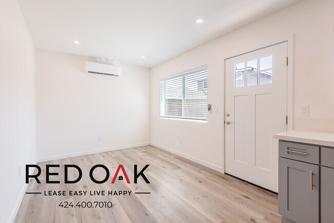 Foto del edificio - ~1 Month FREE~ + LOW DEPOSIT! Sunlit and S...