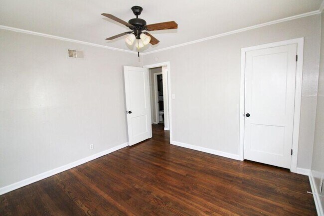 Foto del edificio - 7212 E 4th Pl