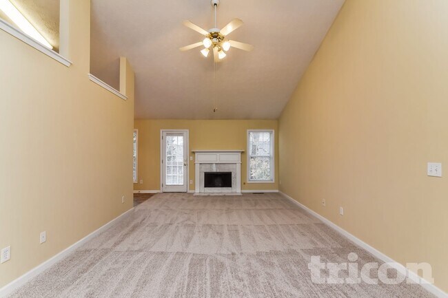 Building Photo - 4019 McDowell Dr