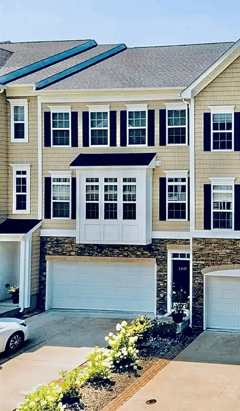 Foto principal - 3337 Sun Ct