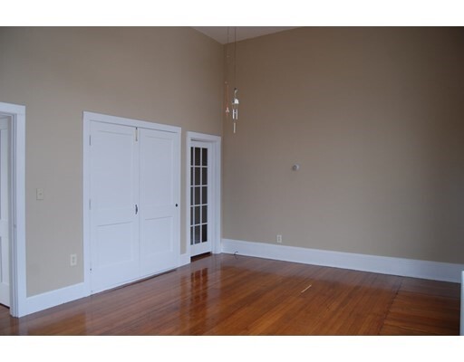 Building Photo - 60 Hopedale St