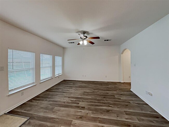 Foto del edificio - 12711 Plummersville St