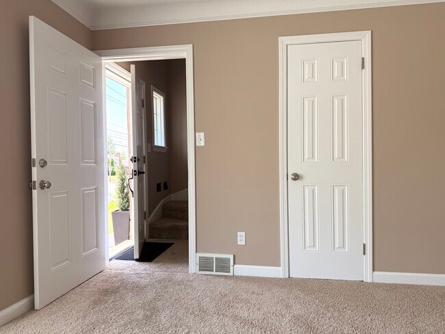 Foto del edificio - 13537 Cedar Rd