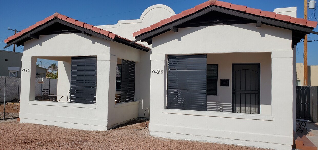 Primary Photo - 742 E McKinley St