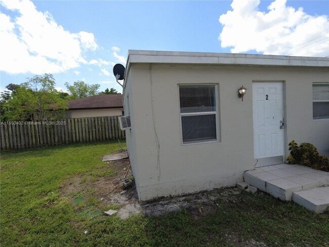 Building Photo - 620 NW 16th Ave