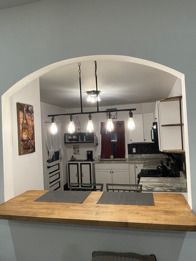 Foto del edificio - 53 Lincoln Ave W