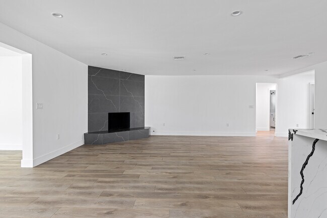 Foto del edificio - 13353 Erwin St