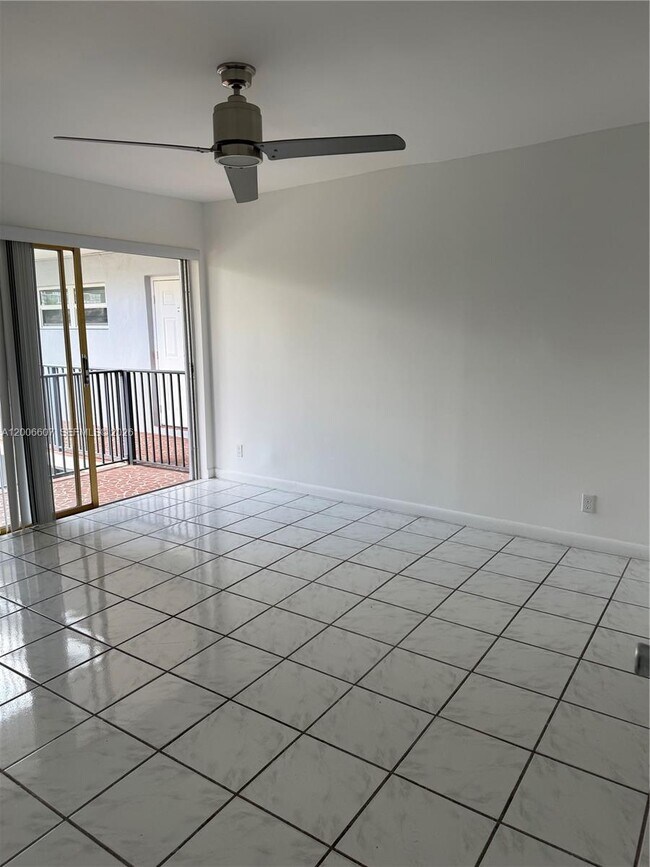 Building Photo - 2600 S Ocean Dr