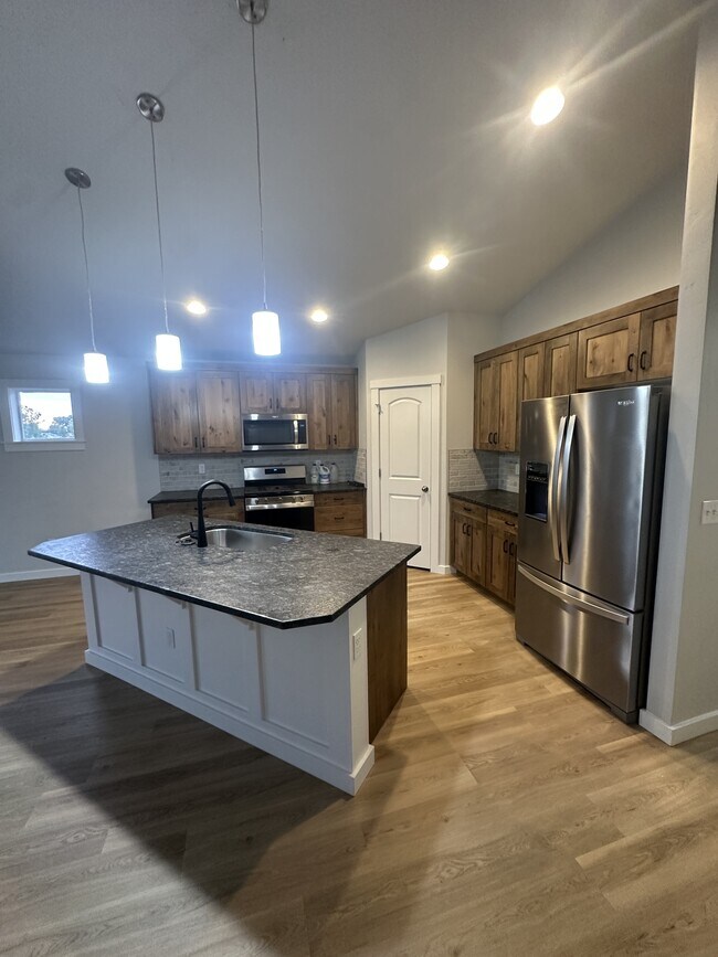 Foto del edificio - 248 Stagecoach Ave