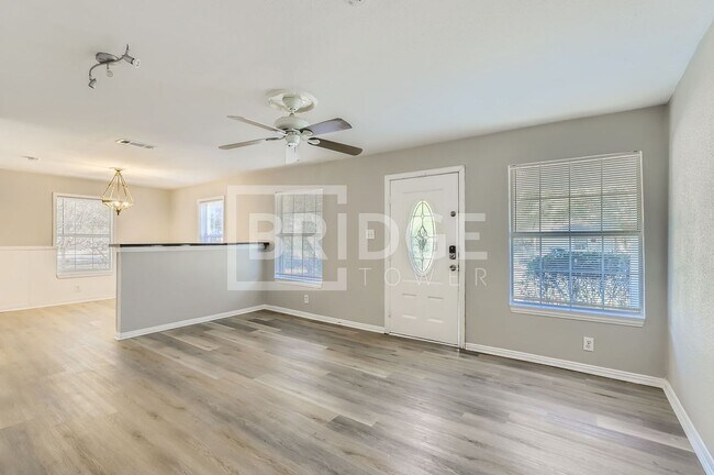 Foto del edificio - 10566 Dunaway Dr