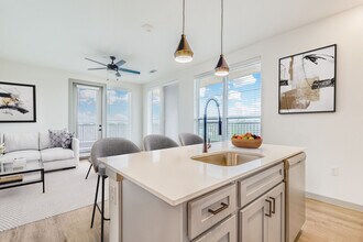 Building Photo - Capitol Flats