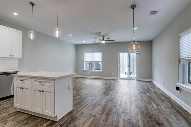 Foto del edificio - 4117 Lamar St