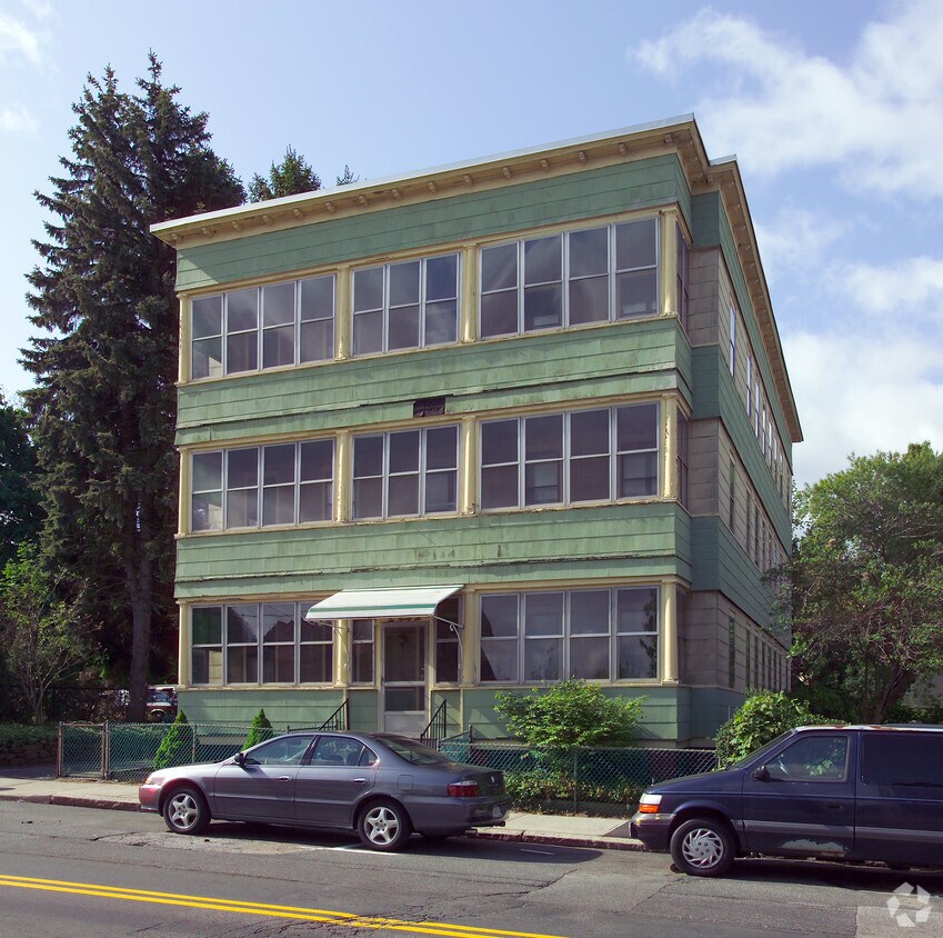 Building Photo - 296 Front St
