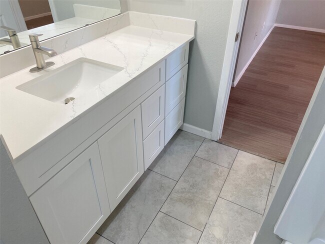 Foto del edificio - 16222 Summer Dew Ln