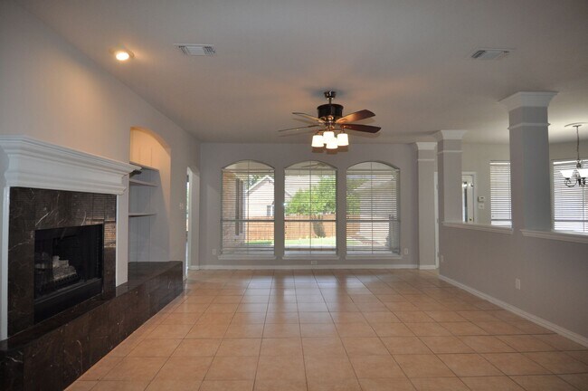 Foto del edificio - 8405 Worthshire Dr