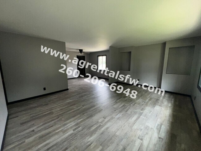 Building Photo - 3 Bedroom House